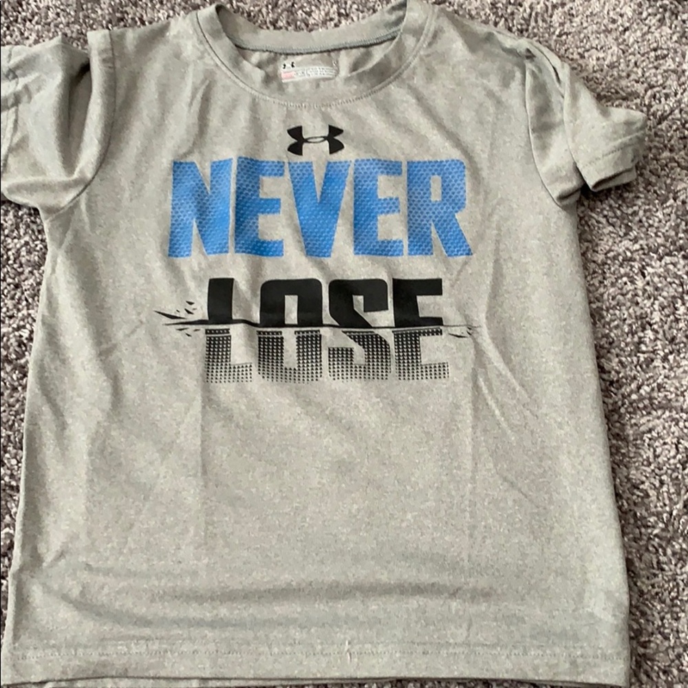 Under Armor heat gear Little boys top size 5